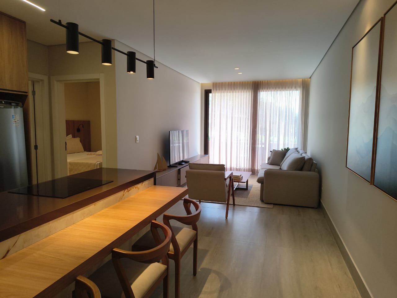 Suíte com Varanda / Vista Lago de 61 m² no Píer 135 Escarpas